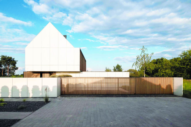 Dom ze skośnym dachem - projekt - Miłosz Stopiński