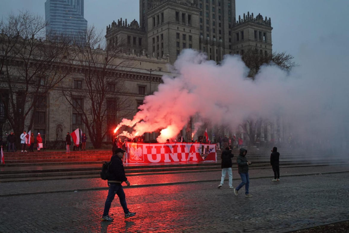 Marsz Niepodległości 2025 na żywo. Relacja z Warszawy. "Chcę zobaczyć Polskę samodzielną i niezakompleksioną"