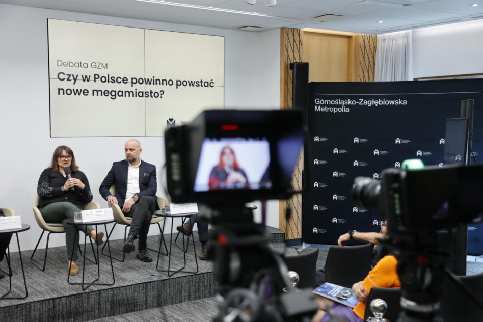 Debata - Czy w Polsce powinno powstać nowe megamiasto?
