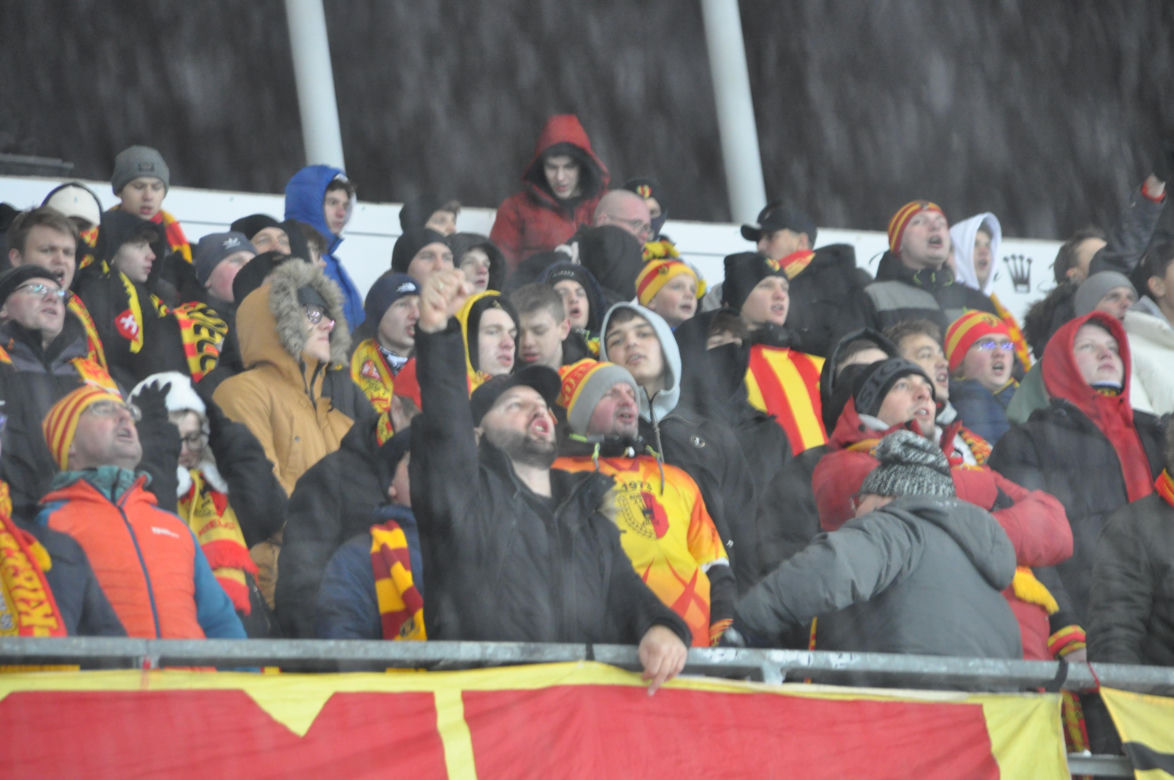Korona Kielce - Lech Poznań. Zdjęcia kibiców na Suzuki Arenie