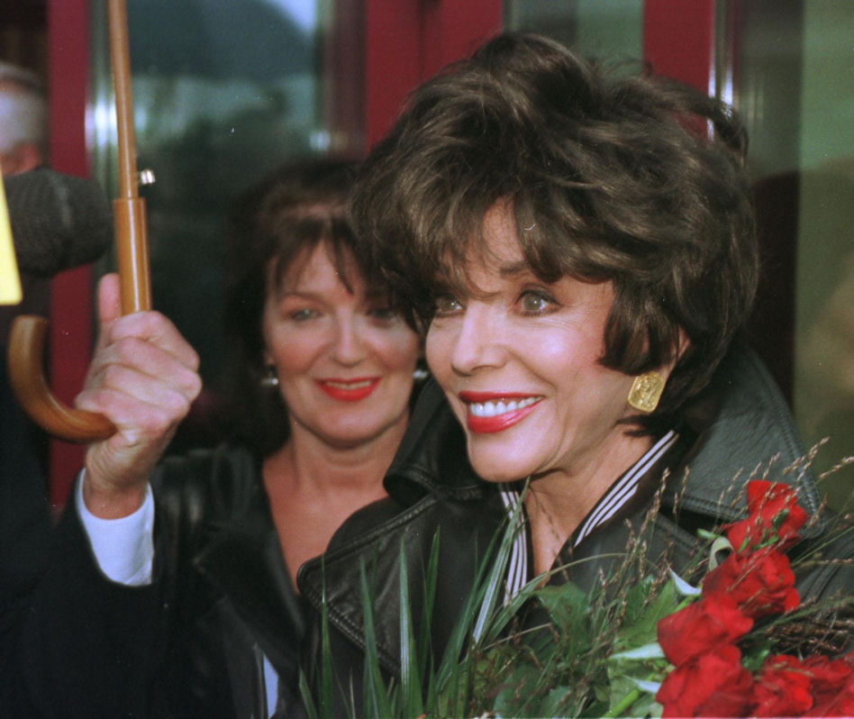 Ma 92 lata, a wygląda młodziej niż 30 lat temu. Joan Collins zachwyca w Cannes