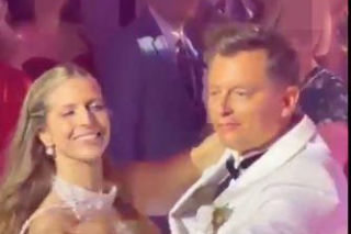 Rafał Brzozowski - gwiazdy chętnie bawiły się na wystawnym weselu piosenkarza! Byli bracia Mroczek, ale nie tylko
