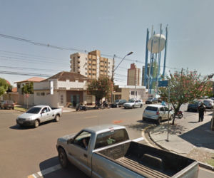 Skrzyżowanie ulic w centrum Cambe