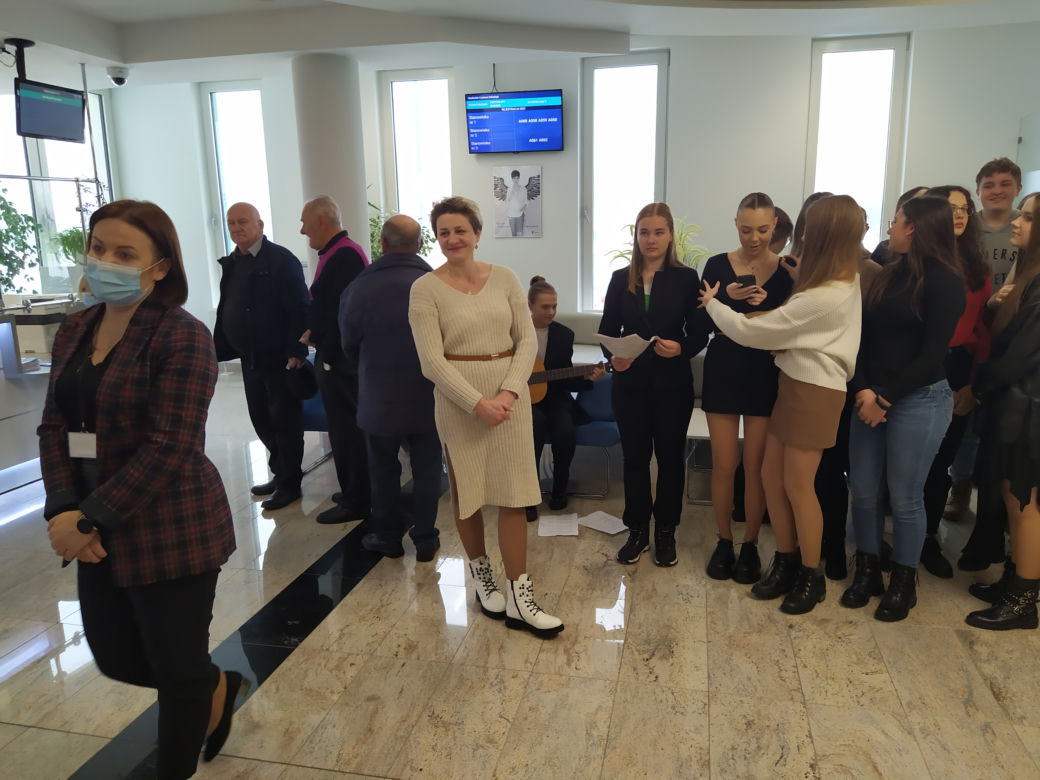 ZOBACZ ZDJĘCIA choinki ubranej w 2022 roku w Siedleckim Centrum Onkologii