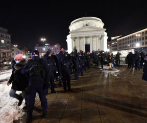 Trwa Strajk Kobiet 20.01.2021. Protest przeniósł się przed Sejm 
