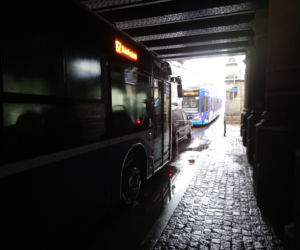 Kraków całkowicie sparaliżowany przez ulewy 23.05.2019: zalane drogi, brak prądu, nie kursują tramwaje