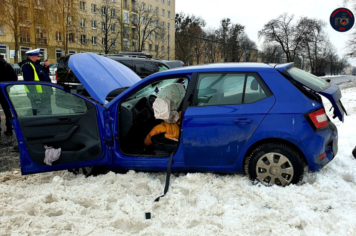 Wypadek rządowego auta na Wołoskiej