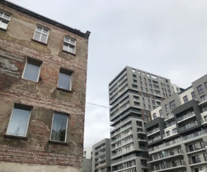Kamienica na Traugutta uszkodzona przez sąsiednią budowę?
