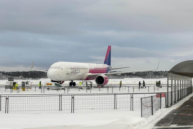 Duże problemy podróżnych na lotnisku Warszawa-Modlin