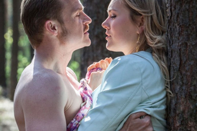 To nie koniec świata 2 sezon odc. 25. Klaudiusz (Piotr Rogucki), Ulka (Magdalena Lamparska)