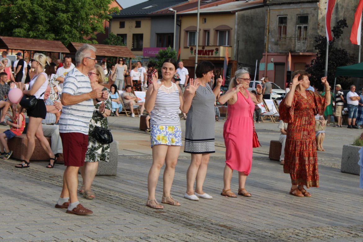 POTAŃCÓWKA NA RYNKU. Tak bawią się mieszkańcy Starachowic 06.2024