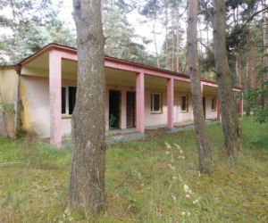 Pomysł na oryginalne wakacje... Opuszczony ośrodek wczasowy od środka
