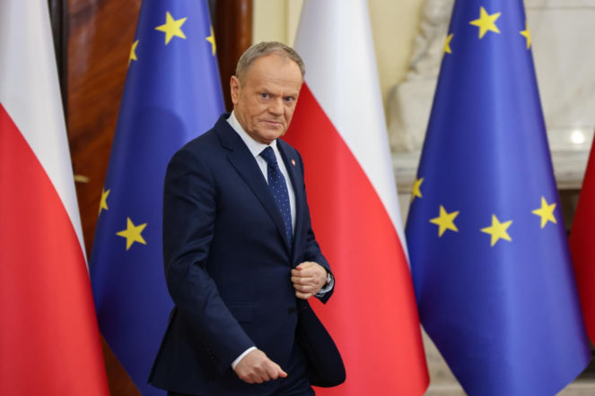 Tusk zwołał odprawę po fałszywym alarmie w mieszkaniu rodziny Nawrockiego