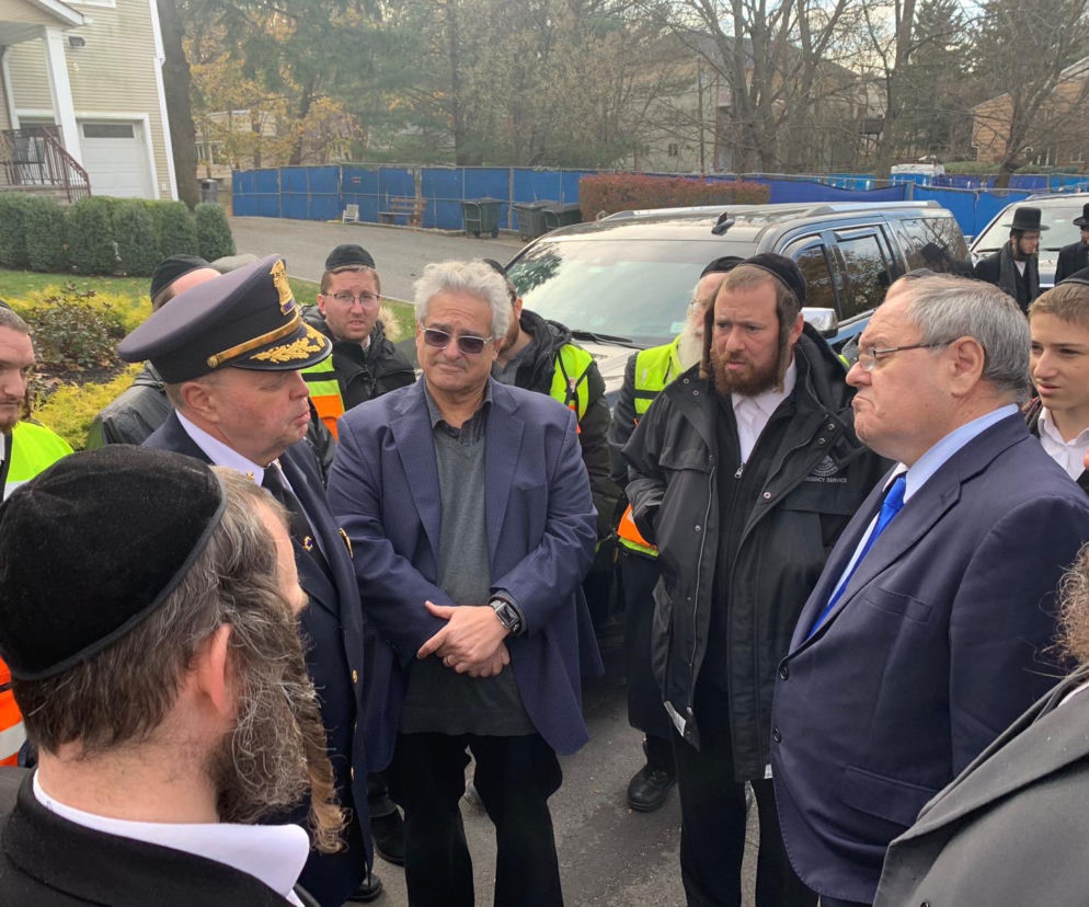 Chasyd dźgnięty nożem w drodze do synagogi