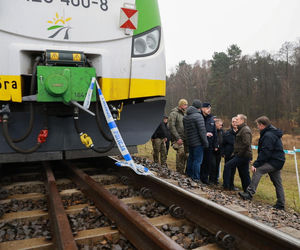 Po dywersji przywrócono ruch dwutorowy. Rząd alarmuje: „Celem mogła być katastrofa kolejowa”