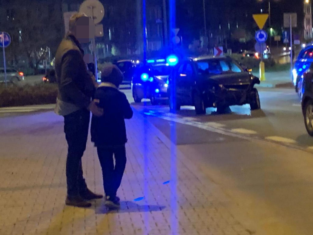 Obywatelskie zatrzymanie pijanego kierowcy. Wiózł 10-letniego synka