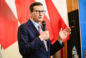 Morawiecki oddaje ukraiński order. Chce, by trafił do muzeum ofiar Wołynia