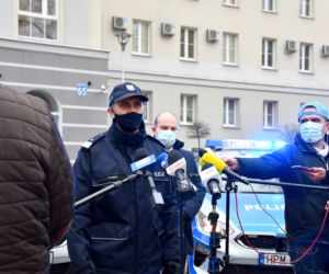 Trzy nowe radiowozy Kia Ceed dla podlaskiej Policji 