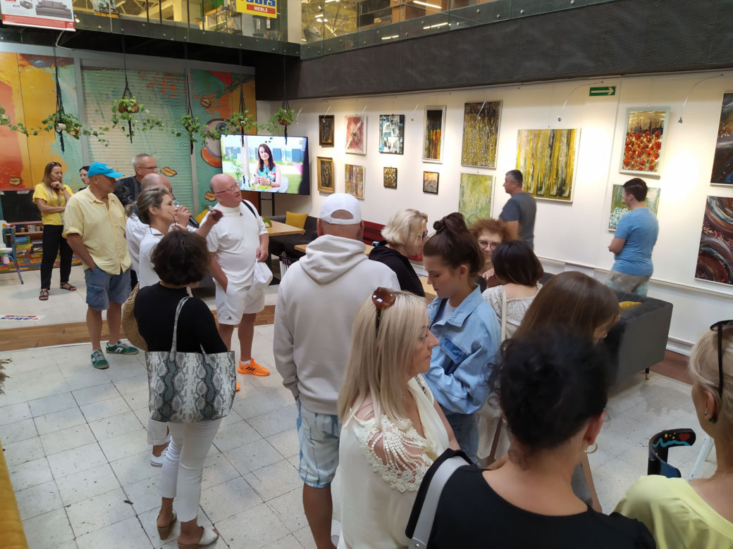 Fotorelacja z wernisażu wystawy prac malarskich Tomasza Stańczuka w Cafe Fryderyk Siedlce
