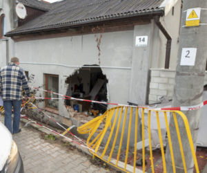 Zaparkowała passatem w kuchni