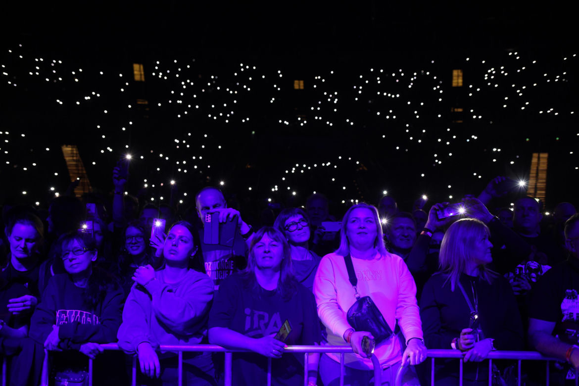 Koncert "Zadzwońcie po milicję" w katowickim Spodku