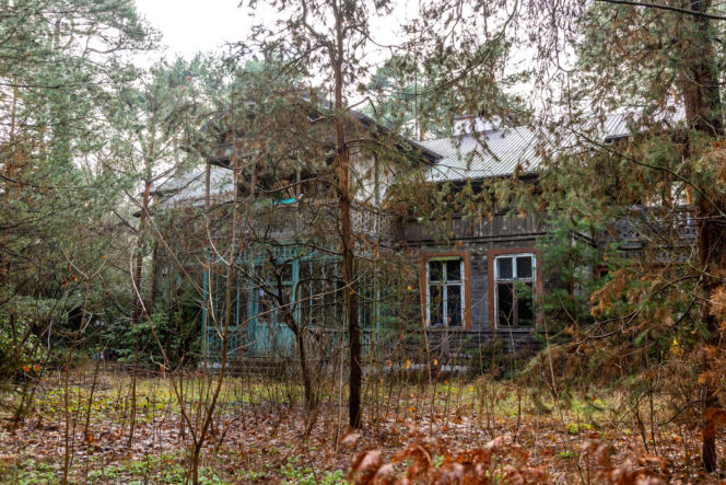 Opuszczona willa w Konstancinie