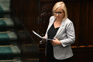 Minister Hennig-Kloska: Polska będzie zabiegać o wolniejsze wycofywanie z rynku uprawnień do emisji CO2