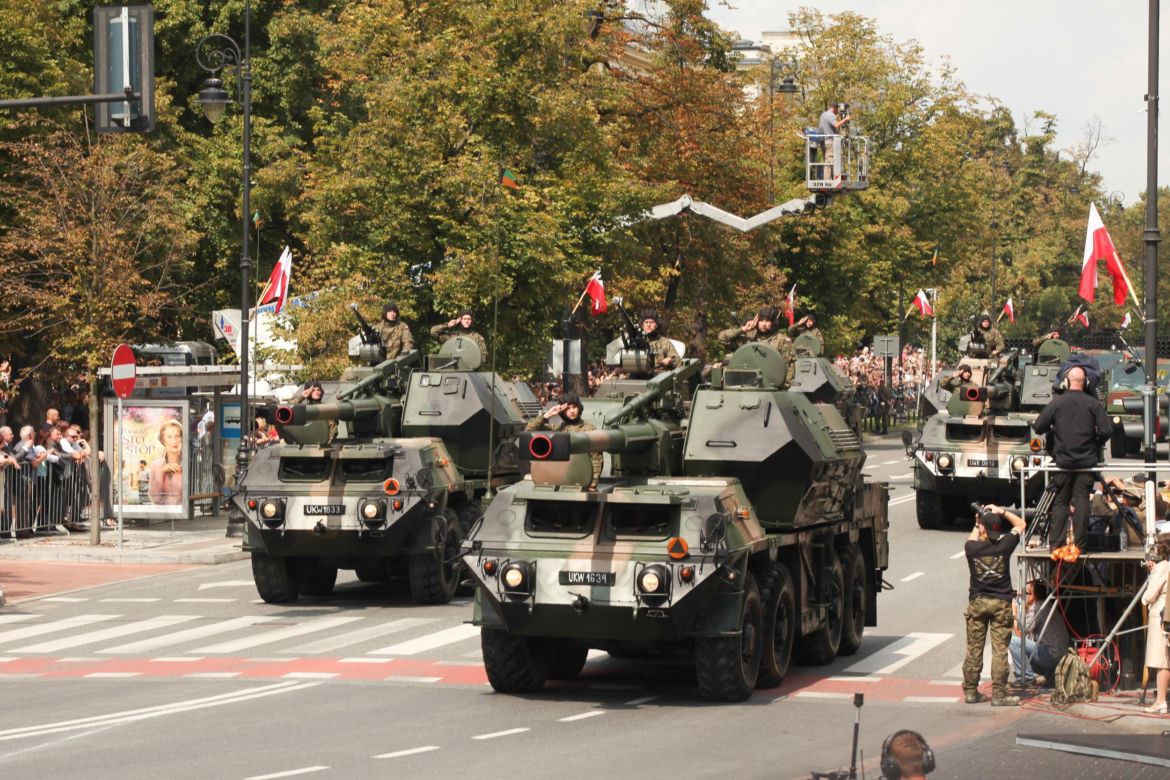 Kierowcy w gigantycznych tarapatach! Defilada z okazji Święta Wojska Polskiego zablokuje miasto