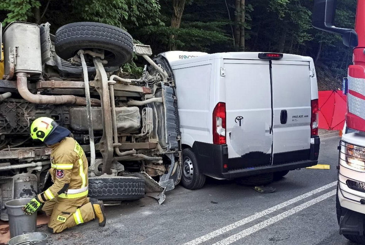 Betoniarka zmiażdżyła rowerzystkę. Wypadek w Czernichowie