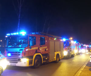 Kilka zastępów straży pożarnej, policja, pogotowie i ratownictwo chemiczne. Akcja strażaków w Bieńczycach