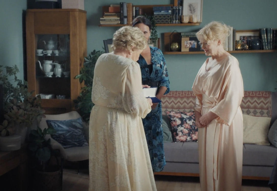 M jak miłość odc. 1836. Marta (Dominika Ostałowska), Barbara (Teresa Lipowska), Marysia (Małgorzata Pieńkowska)