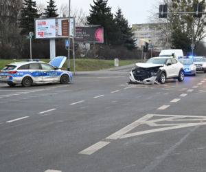 Kolizja na skrzyżowaniu ul. 26 Kwietnia i Santockiej