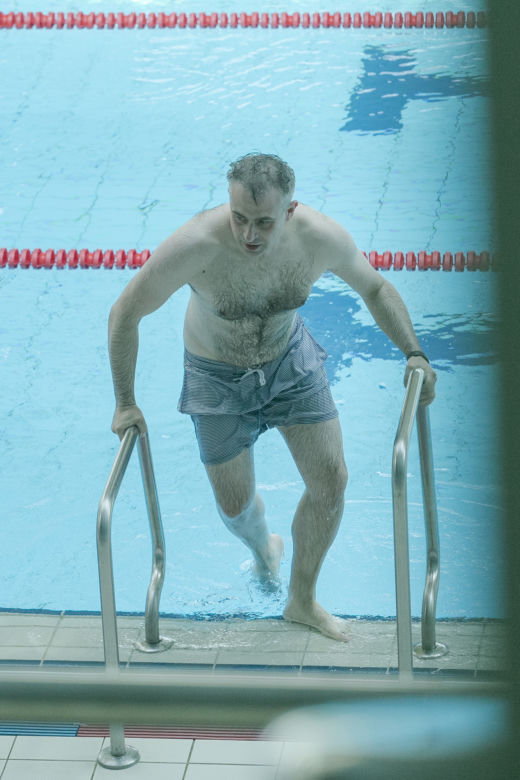 Krzysztof Gawkowski na basenie