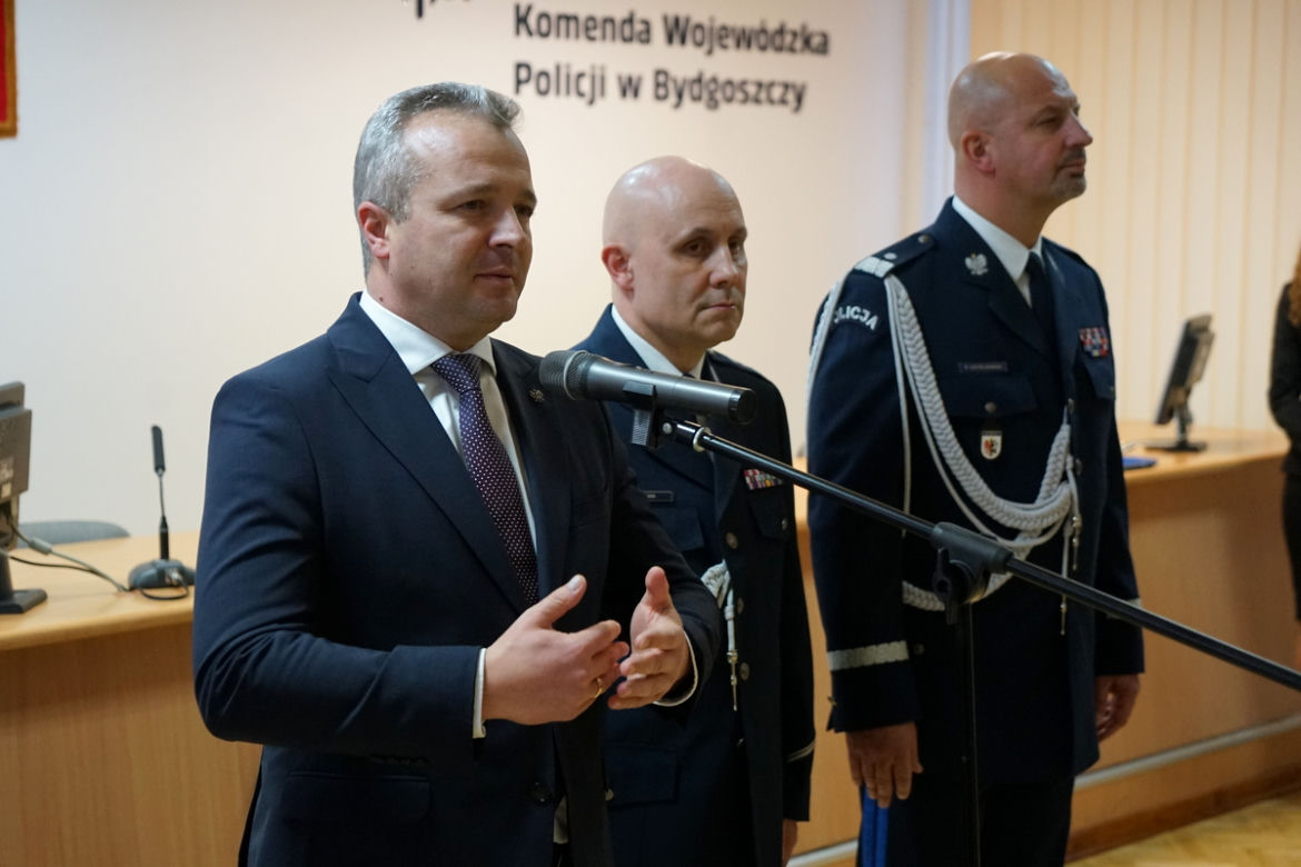 Nowi policjanci w Bydgoszczy i regionie! Ślubowanie złożyło 23 funkcjonariuszy 