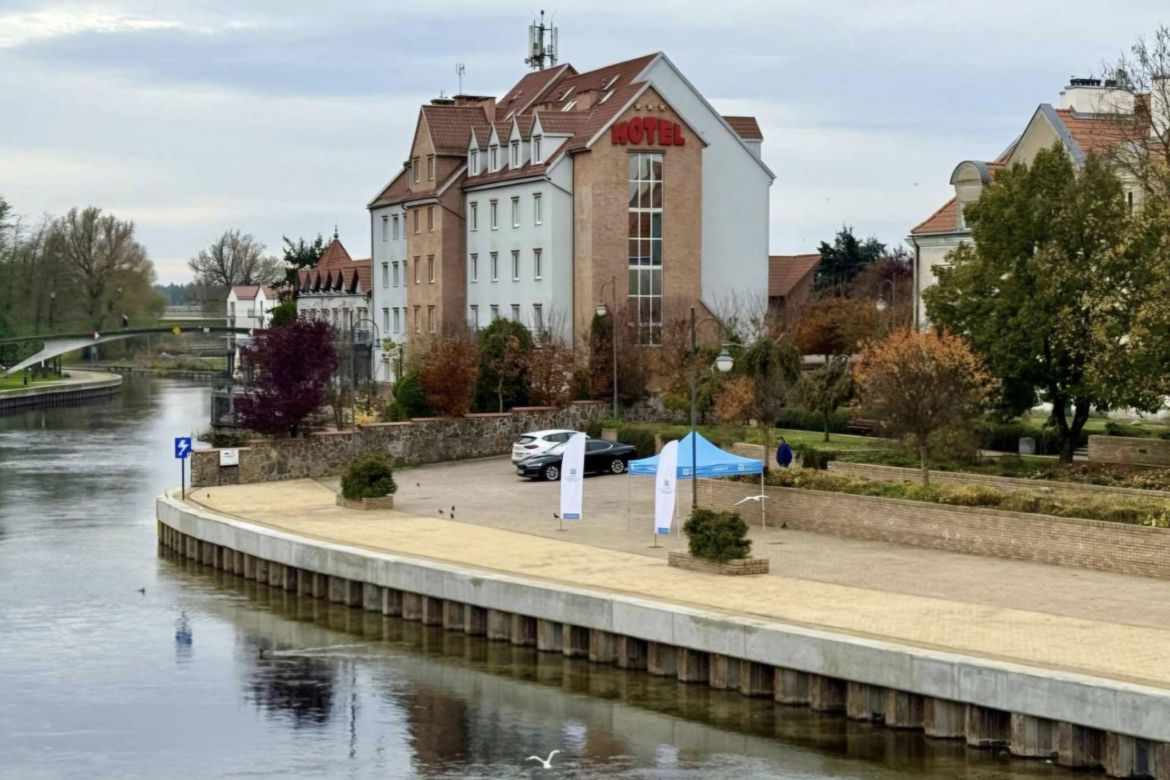 Nabrzeże miasta na Mazurach zmieniło się nie do poznania. Tak wygląda po remoncie