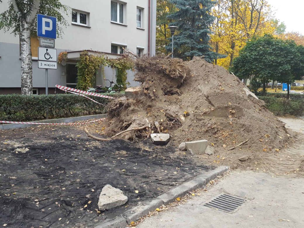 Rozkopy na osiedlu Przyjaźni w Lesznie. Będa nowe parkingi na ul. Niemieckiej