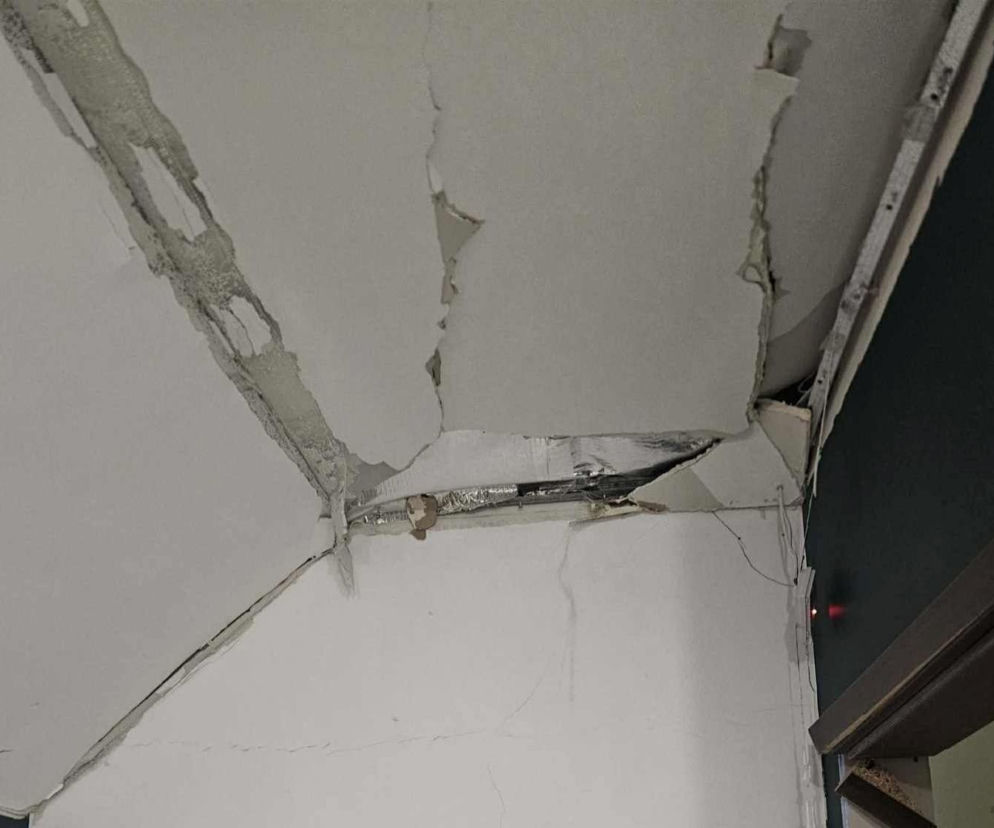 Rokietnica. Wybuch petardy w domu jednorodzinnym. Dwóch 14-latków rannych