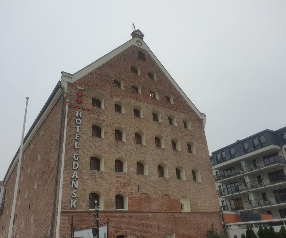 Hotel Gdańsk, który mieści się w ścisłym centrum miasta, świeci pustkami