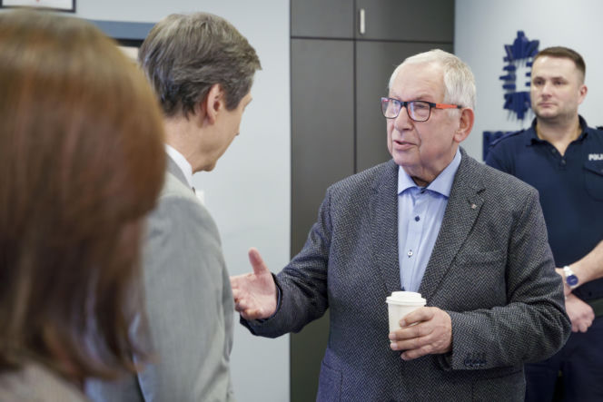 "Sprawiedliwi - Wydział Kryminalny", odcinek 1000: Anonimowy telefon podważa winę skazanego na dożywocie mordercy. Policja dokonuje makabrycznego odkrycia