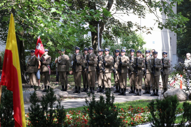 Hołd dla żołnierzy „Żywiciela” w 82. rocznicę wybuchu Powstania Warszawskiego