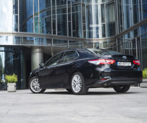Toyota Camry 2.5 Hybrid Dynamic Force 218 KM e-CVT Executive