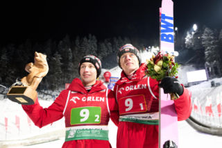 W cieniu igrzysk ważne podium Dawida Kubackiego! Maciej Kot niewiele gorszy