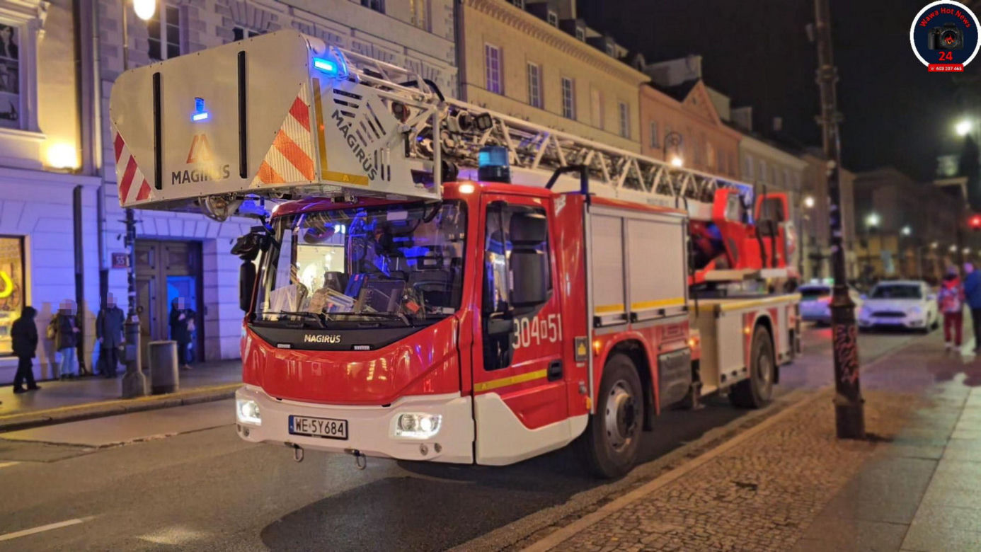 Warszawa. Pożar apteki na Nowym Świecie! Na miejscu pracowały trzy zastępy gaśnicze