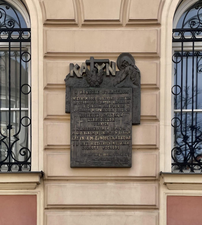 Budynek dawnej Kasy Oszczędności przy ulicy Wałowej w Tarnowie