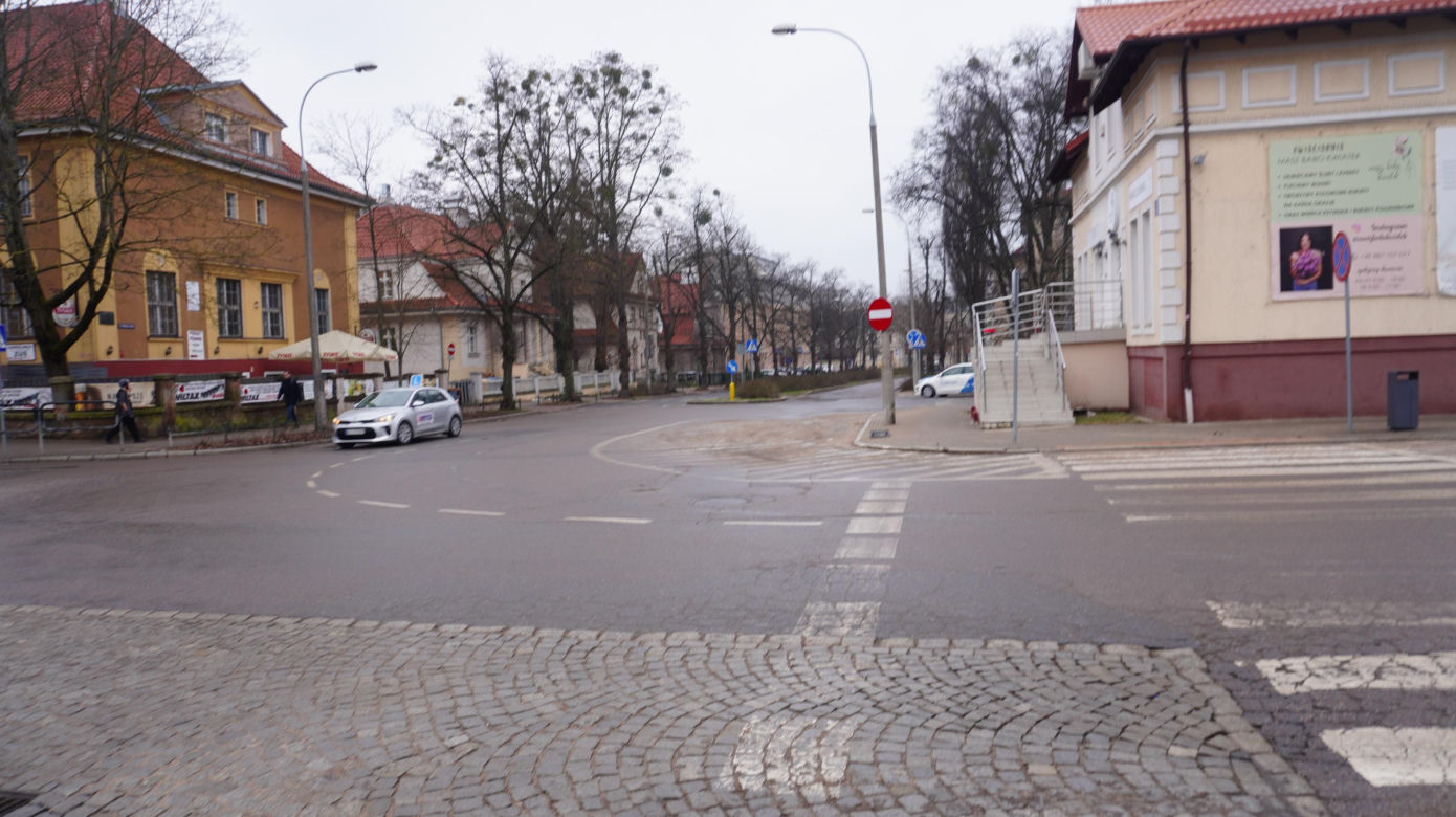 To jedyne prostokątne rondo w Europie. Znajduje się blisko centrum Olsztyna [ZDJĘCIA]