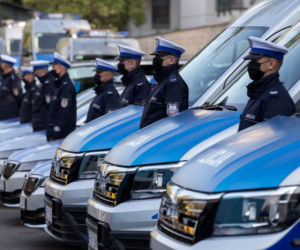 Policja odebrała 35 nowych radiowozów i 18 dronów