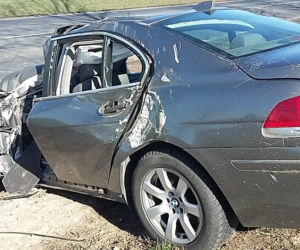 Kierowca BMW uderzył w drzewo w gminie Lubicz
