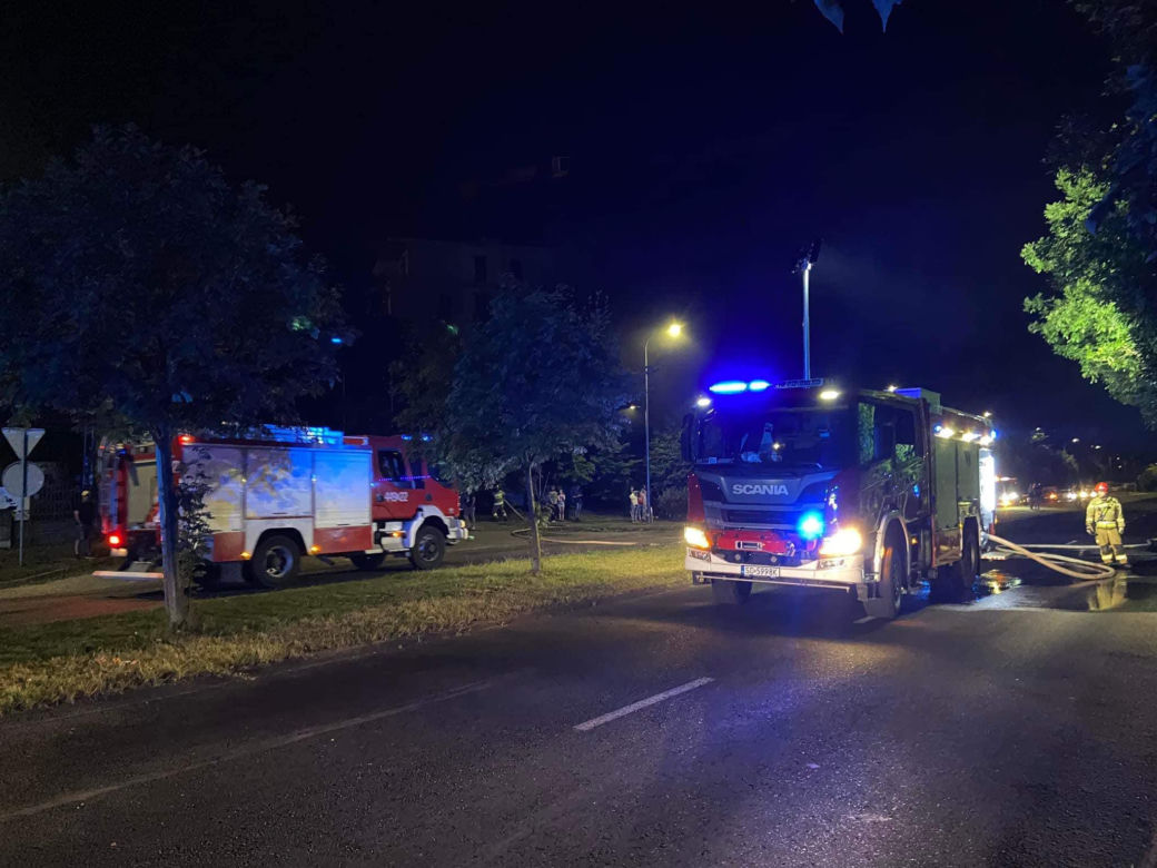 Pożar ciężarówek na terenie MZUM Dąbrowa Górnicza