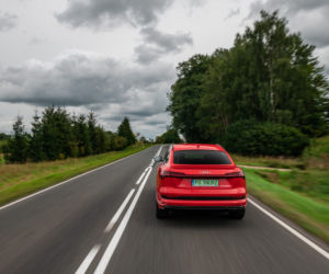 Audi e-tron Sportback 55 quattro S line (Catalunya Red)