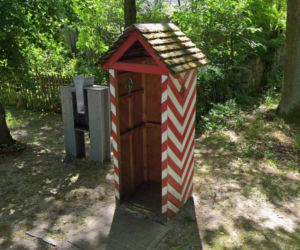 To jedyny taki szlaban w Polsce! Pamięta 1939 rok i skrywa mroczną tajemnicę